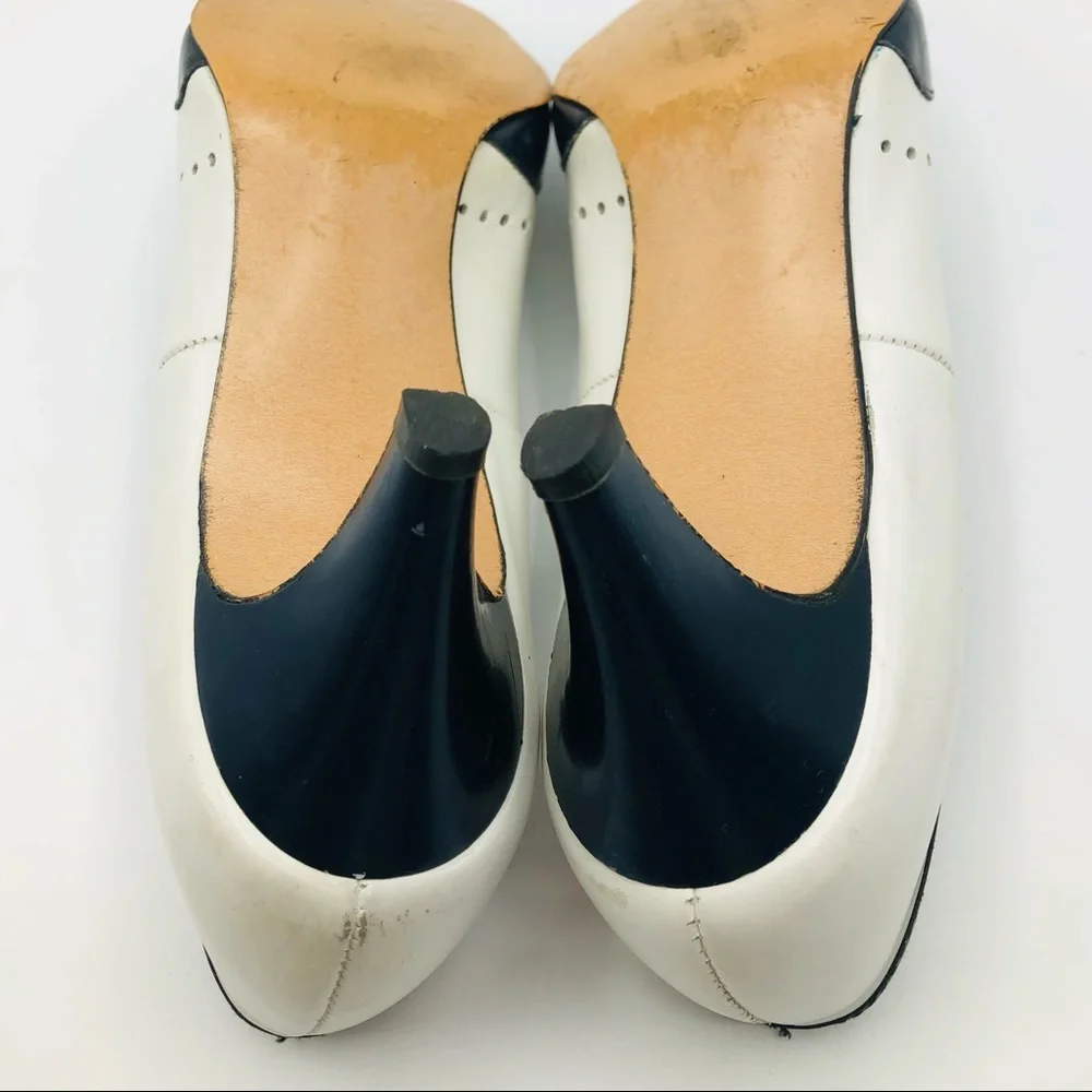 Vintage 70s Vogue Brand Oxford-Inspired Heels - Picture 11 of 16